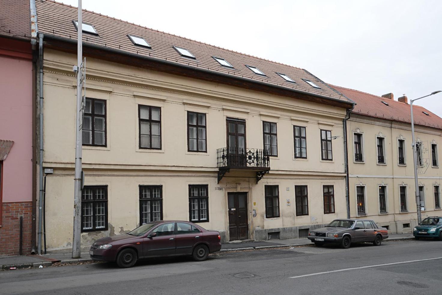 Centrum Apartman Печ Екстериор снимка