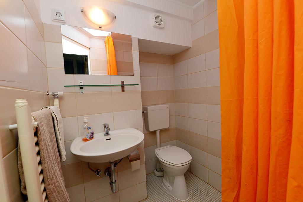 Centrum Apartman Печ Екстериор снимка